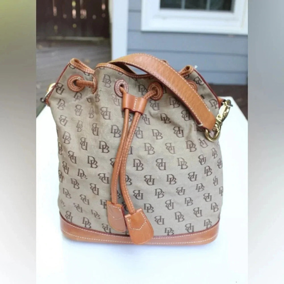 Vintage Dooney & Bourke drawstring bag - Picture 6 of 16